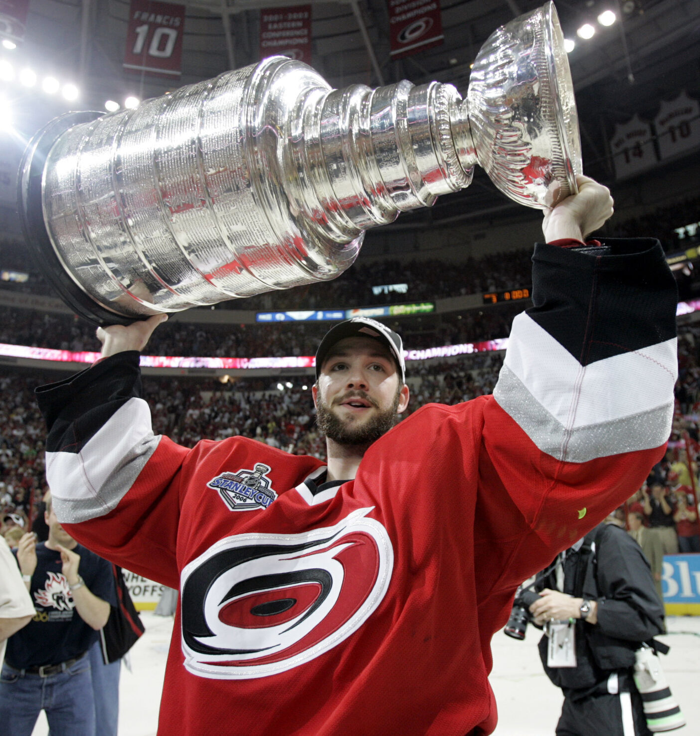 2006: Cam Ward stops nearly everything to lead Carolina to Stanley Cup title